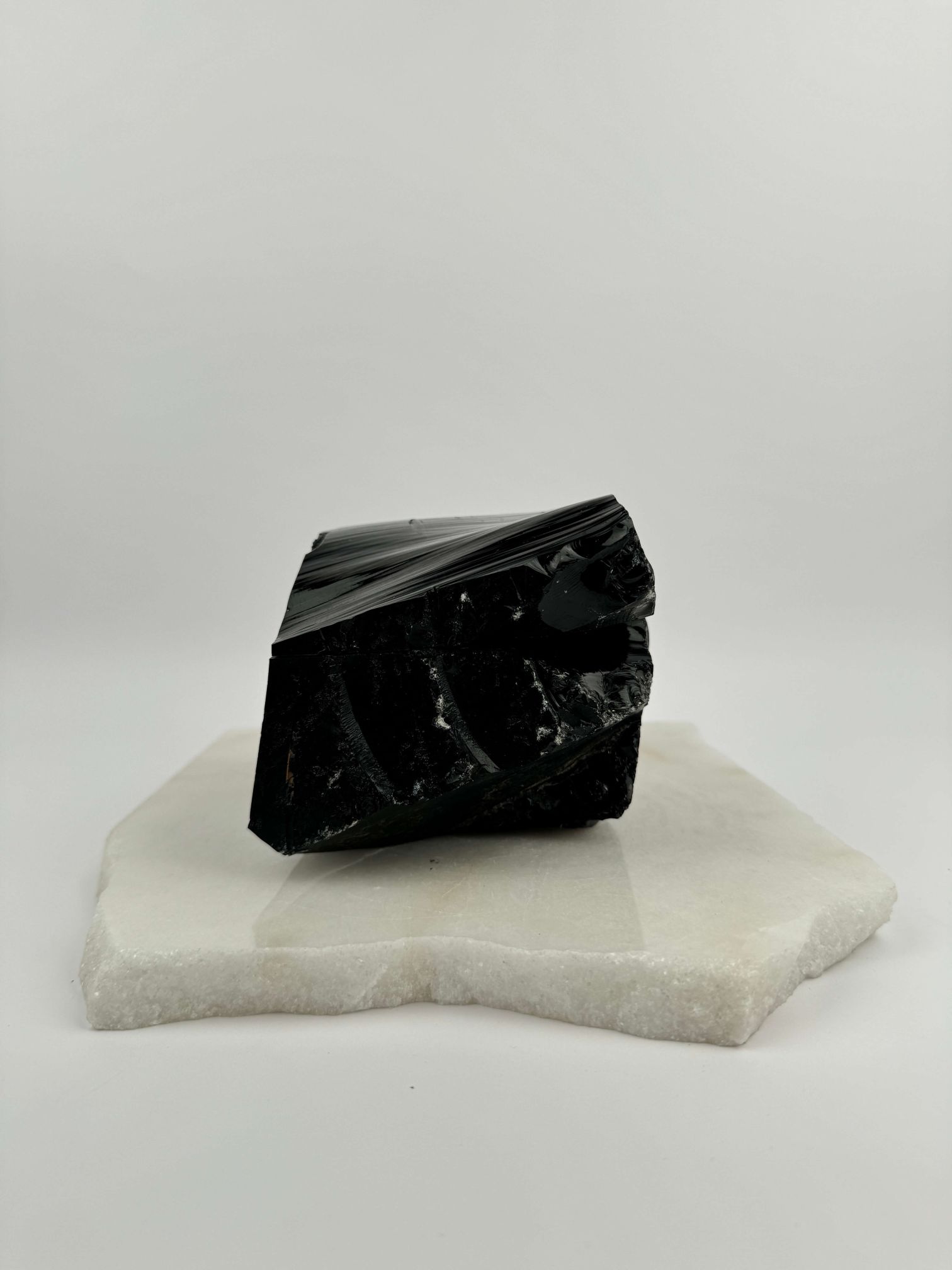 Obsidián surový 3.